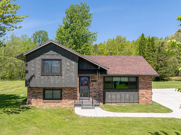 10712 Wesch Rd, Brooklyn, MI 49230