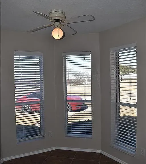 4736 Morningside Dr — Photo 6