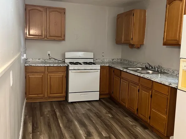 14 N A St #14, Taftville, CT 06380