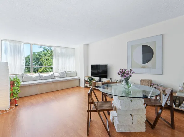 1800 Lavaca St APT 413, Austin, TX 78701