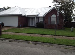 11170 Hendry Rd, Gulfport, MS 39503