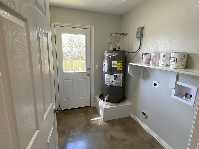 1017 S Scullin Ave — Photo 9