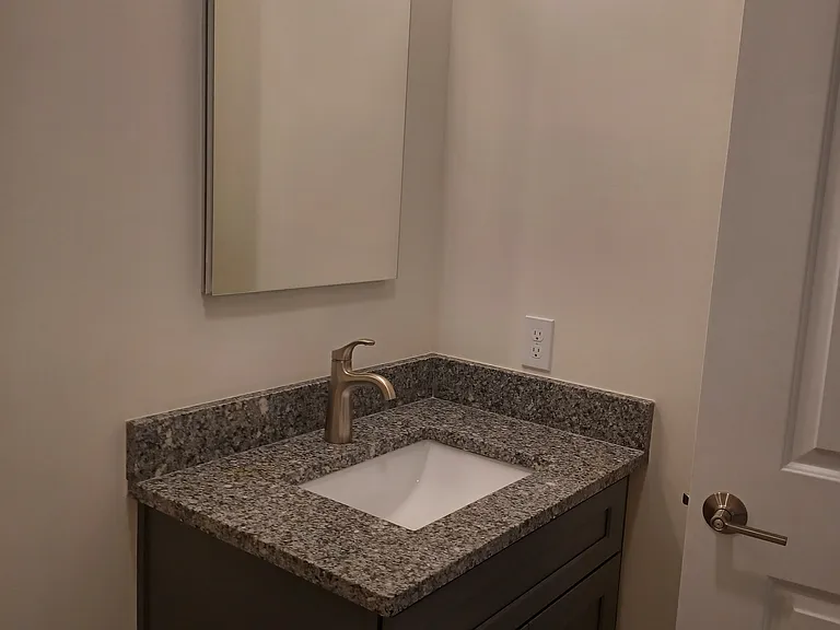 10 Franklin Ave #204 — Photo 8
