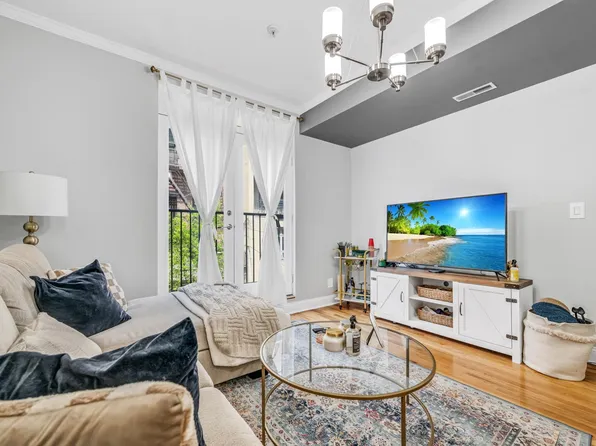104 York St APT 4, Jersey City, NJ 07302