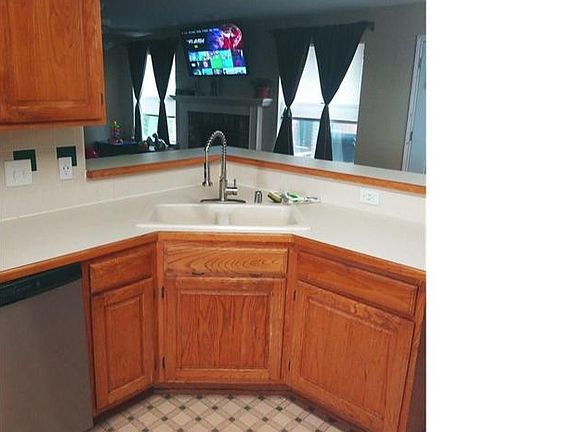 4th image of 8509 Rain Forest Ln