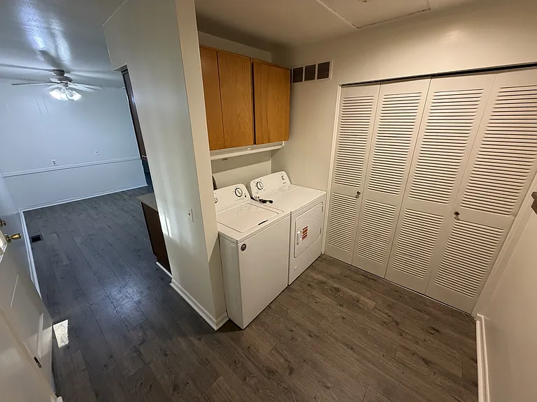 8720 Newhouse St — Photo 9
