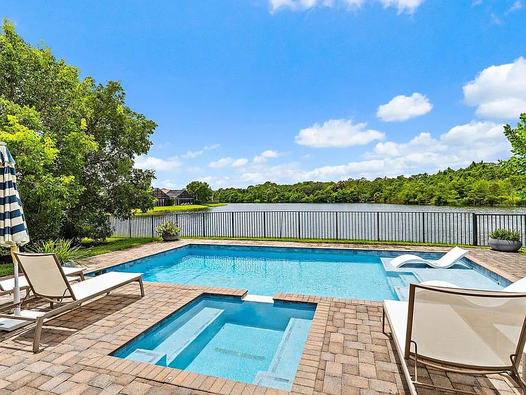 518 Carrara Ct — Photo 24