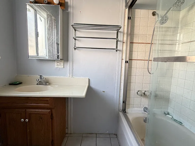 S Chapel Ave — Photo 2