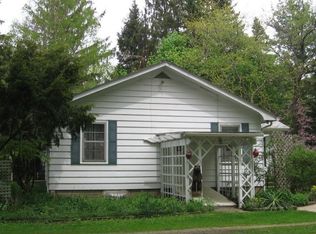 13541 Prairie Rd, Harbert, MI 49115