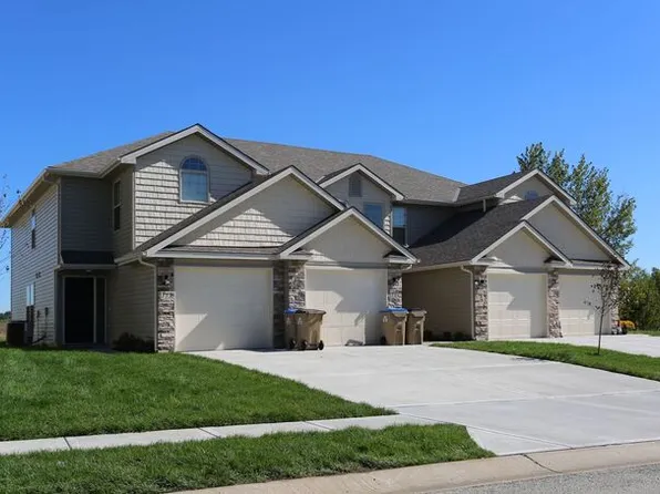 130 Barberry Ln, Raymore, MO 64083
