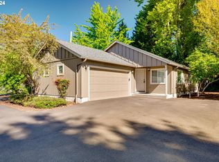 2113 W Irwin Way, Eugene, OR 97402