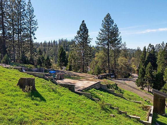 4th image of 20169 Pine Mountain Dr