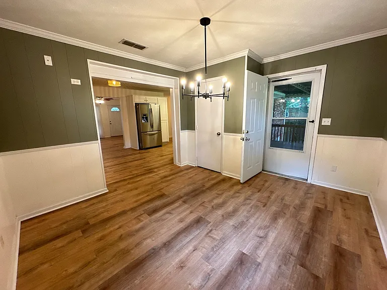 4624 Fairview Dr — Photo 15