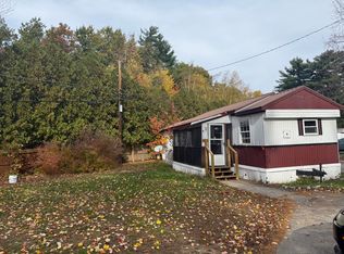 8 Periwinkle Dr, Rochester, NH 03868