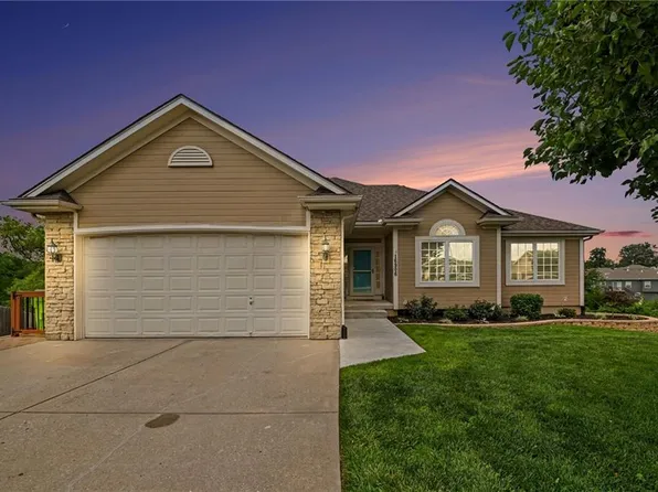 16906 Meadow Creek Ct, Belton, MO 64012