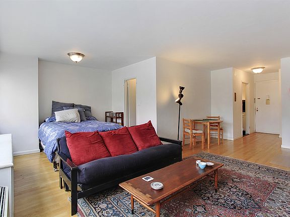 2nd image of 430 W 34th St APT 3E