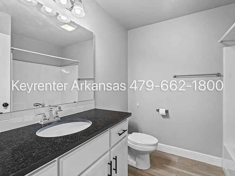 761 Melrose Pl — Photo 22
