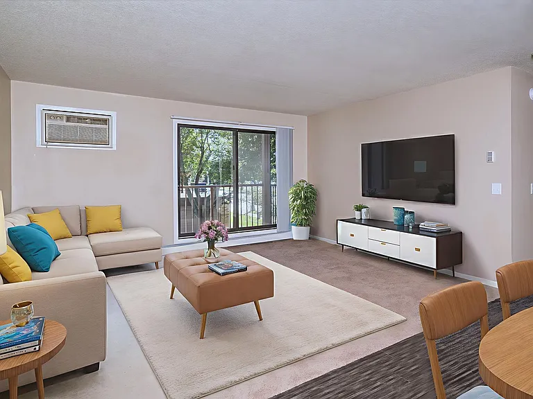 **Limited Time Special! Up to 3 Months Free Rent — Photo 17