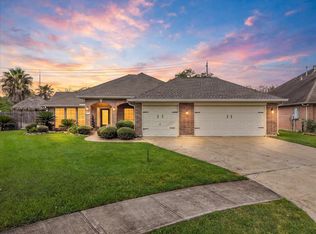 1207 Shadowbend St, Pearland, TX 77581