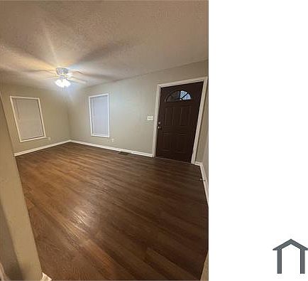 5th image of 6716 Myrtle Ave