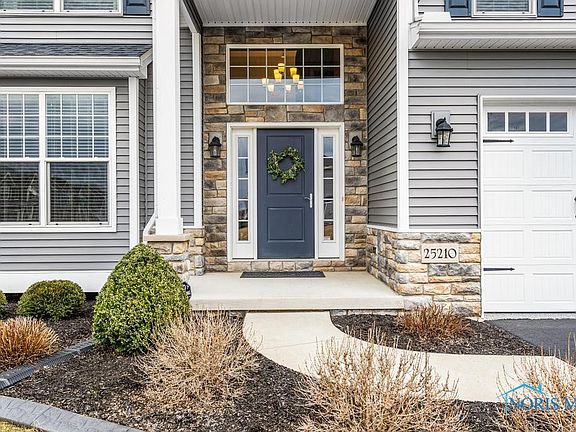 2nd image of 25210 Saddle Horn Dr