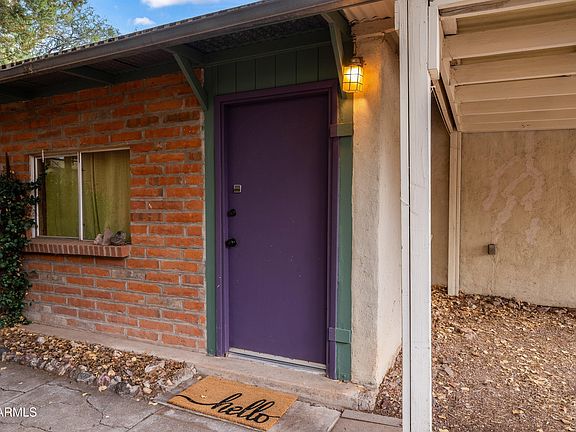 3rd image of 402 SHEARD Drive