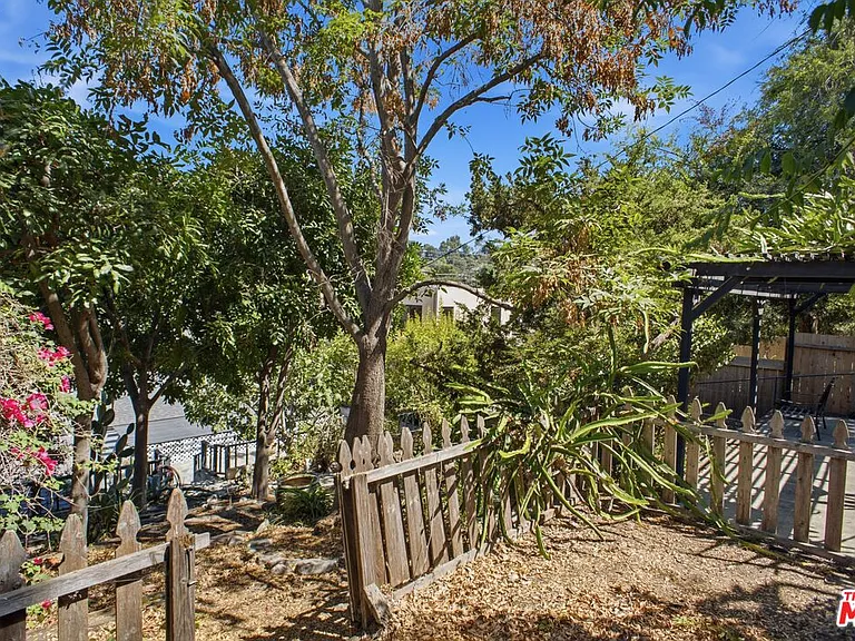 4867 Wiota St — Photo 16