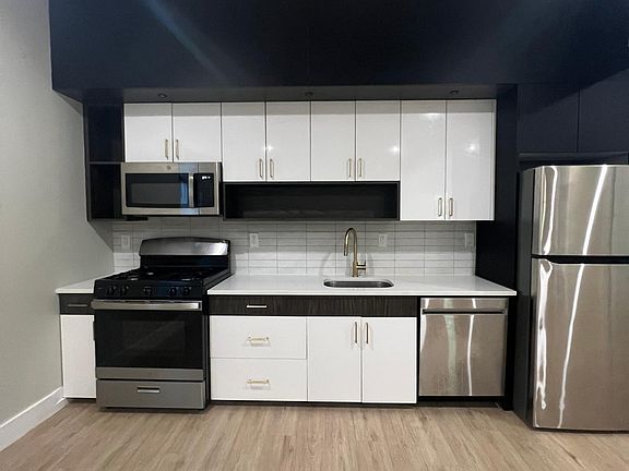 3rd image of 501 William St #1D