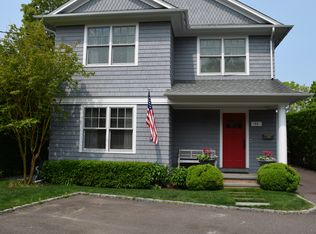 11 Pleasant Ln, East Hampton, NY 11937