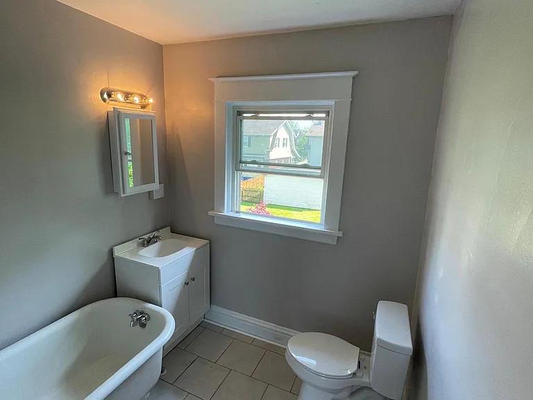 1410 Blaine St #3 — Photo 6