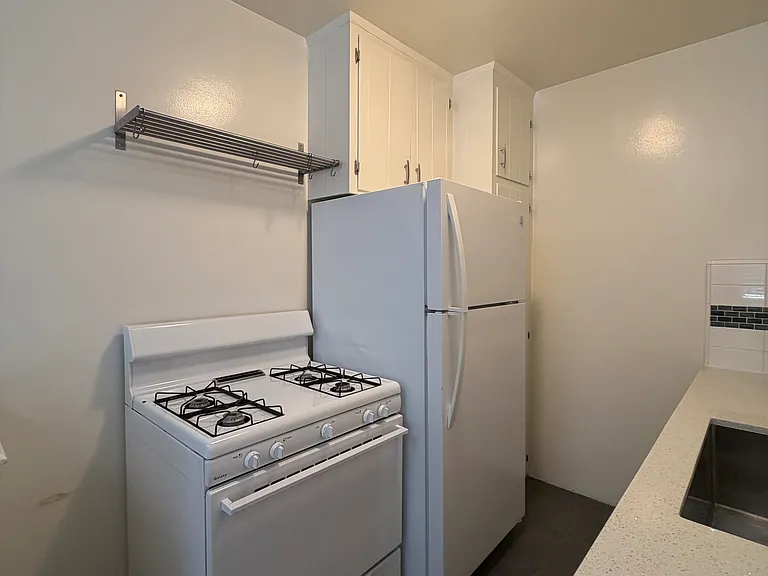 4250 Sawtelle Blvd #B — Photo 8