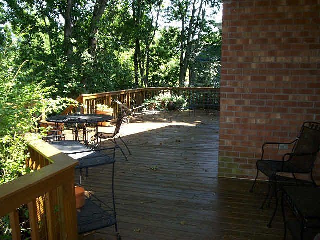 2nd image of 615 Bruton Pl