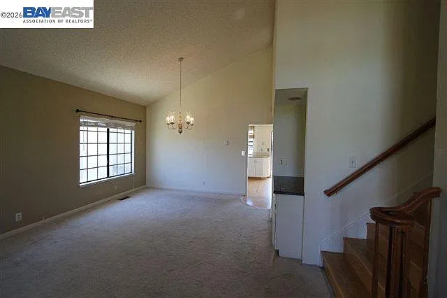 4 bed, 1867 sqft, $4,000 — Photo 2