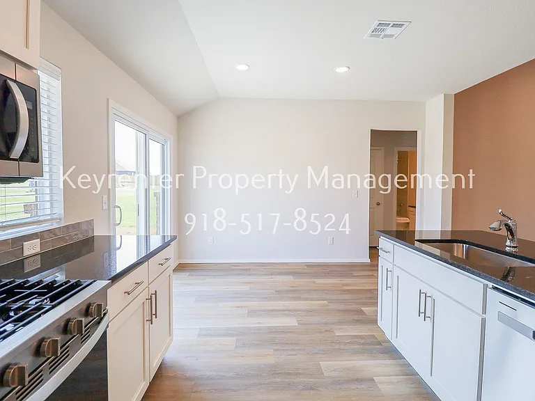 3109 S Redwood Pl — Photo 14