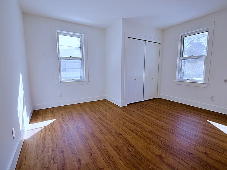 16 Clarke St — Photo 5