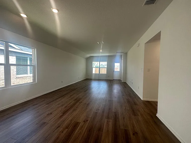 453 Alamito Ave — Photo 18