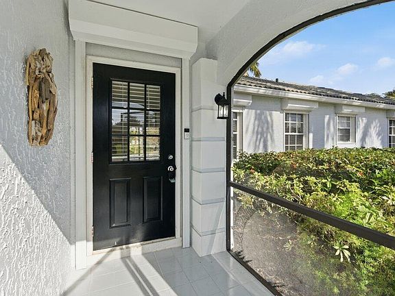 4th image of 131 NE Naranja Avenue