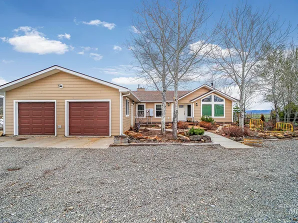 222 Camp Creek Rd, Fairfield, ID 83327
