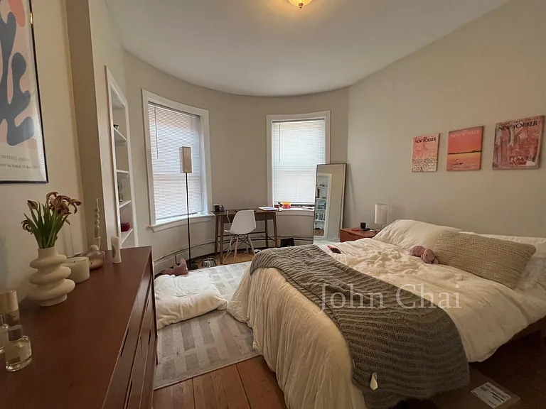 1950 Beacon St #4 — Photo 15