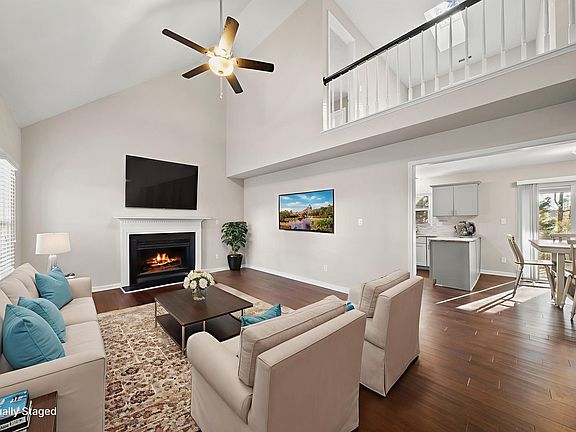 2nd image of 8324 Bellingham Cir