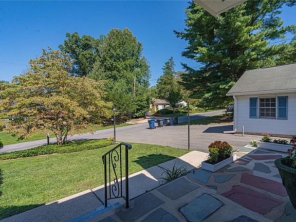 5th image of 3224 Chestnut Dr