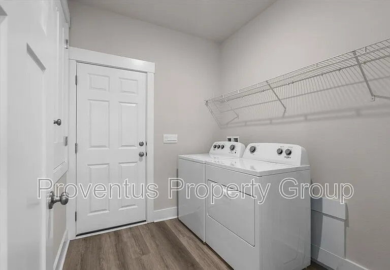 3136 Silver Maple Dr — Photo 32