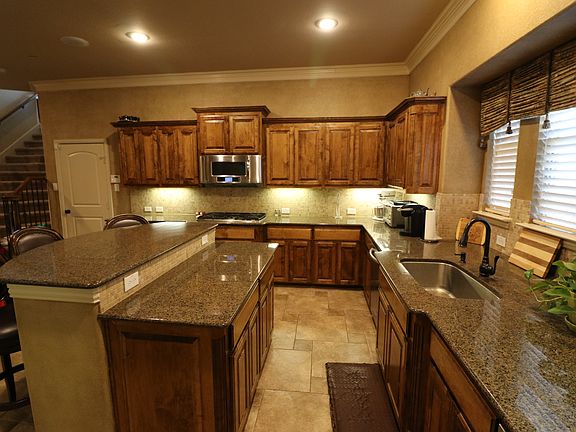 2nd image of 301 Waterford Ln