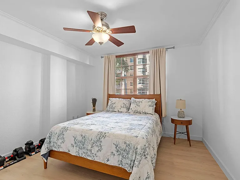 1801 N Flagler Dr #303 — Photo 10