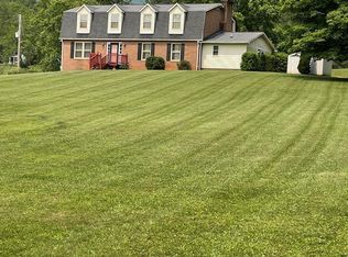 72 Dallas Lyon Ln, Stuart, VA 24171