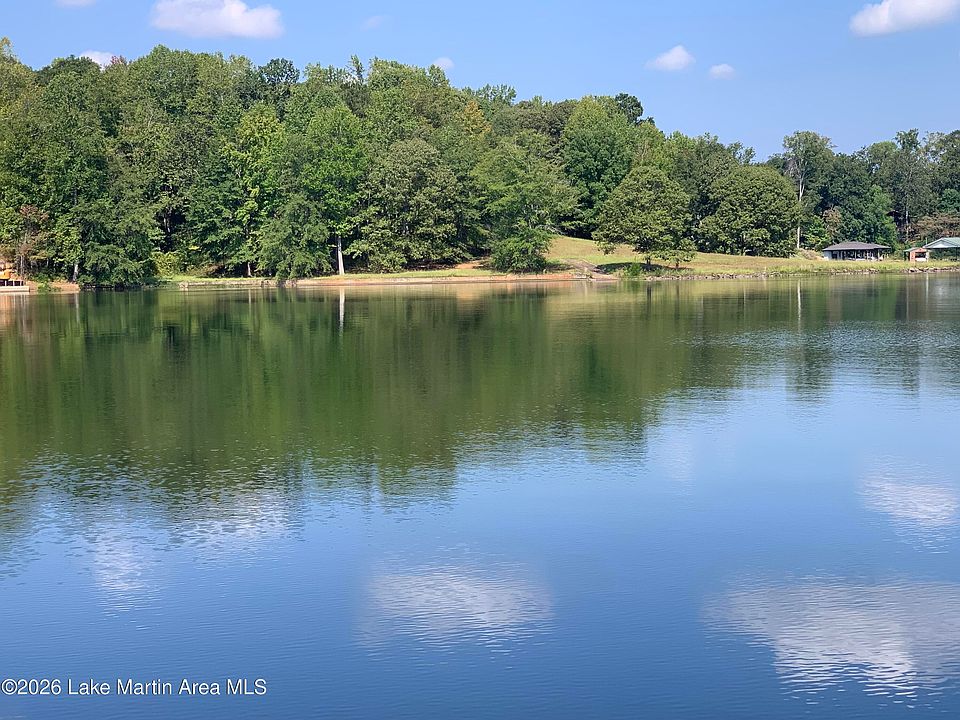 1st image of 147 Eiland Dr