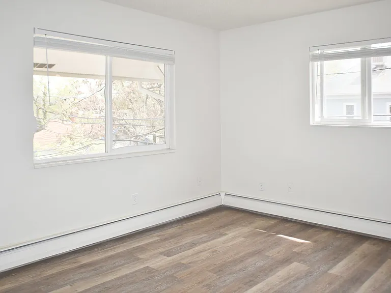 Summit View Apartments — Photo 37