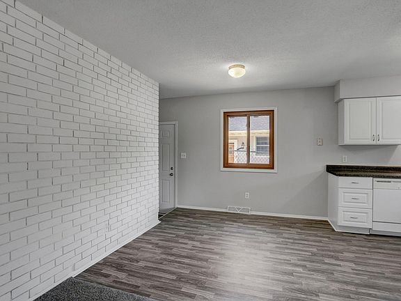 5th image of 1143 White Bear Ave N