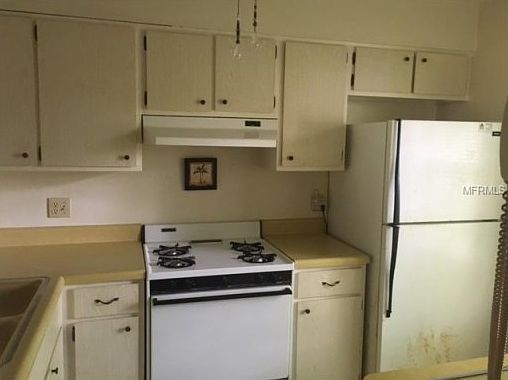 2nd image of 1448 Mission Dr W