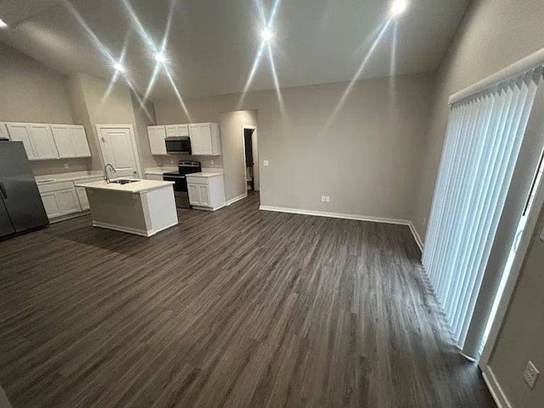 12043 W Shadow Lakes St — Photo 4